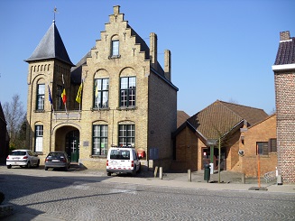 Utendoale en oud gemeentehuis